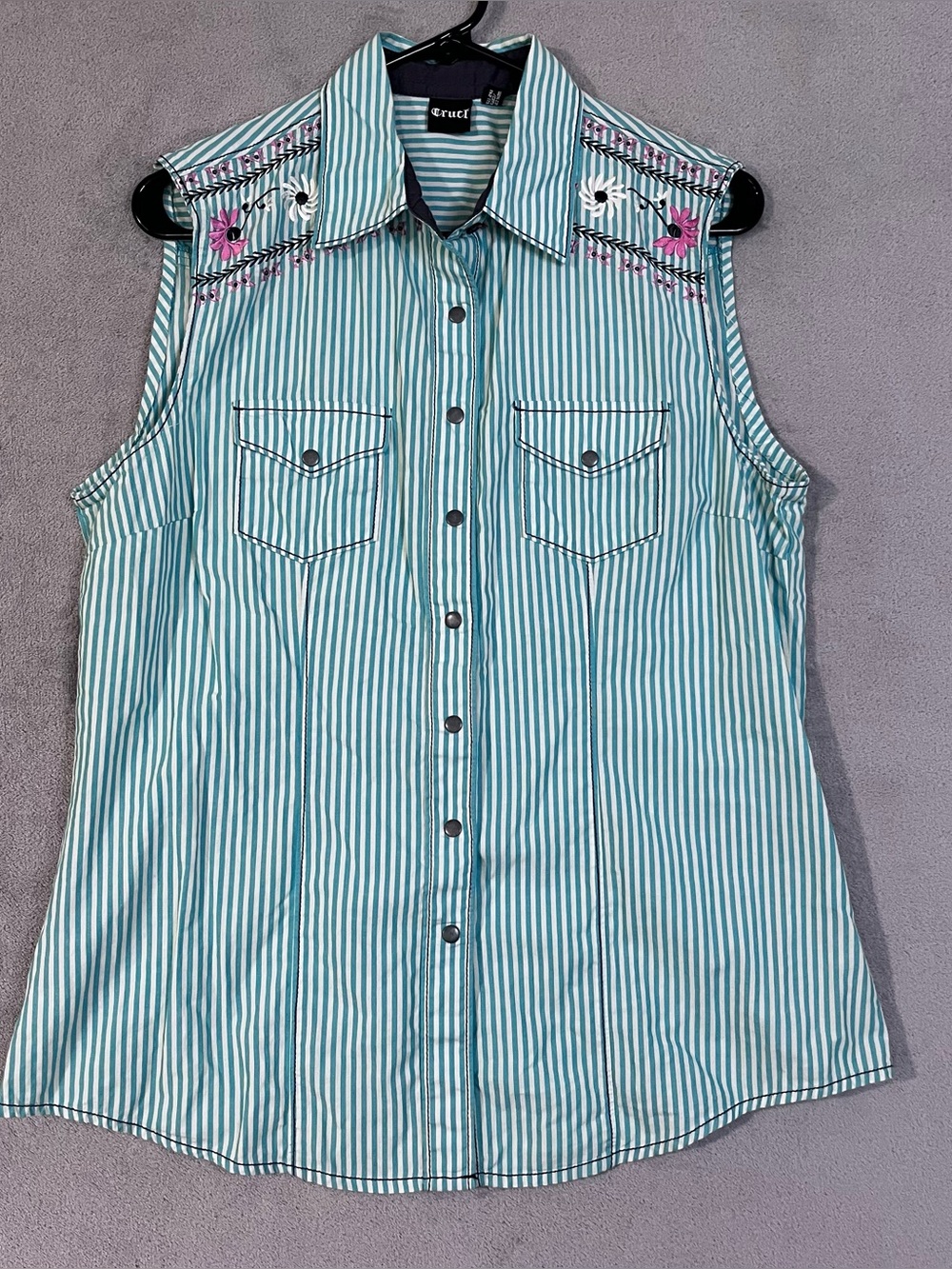 Cruel Sleeveless Embroidered Western Shirt Aqua Stripe Womens L SNAP Front